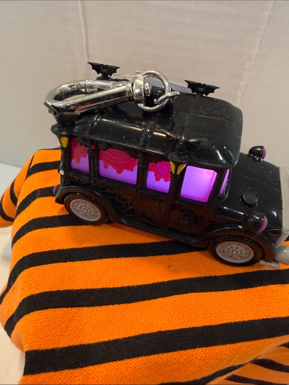 Bath & Body Works Light-Up/Sound Hearse Car POCKETBAC holder NWT - Picture 4 of 9